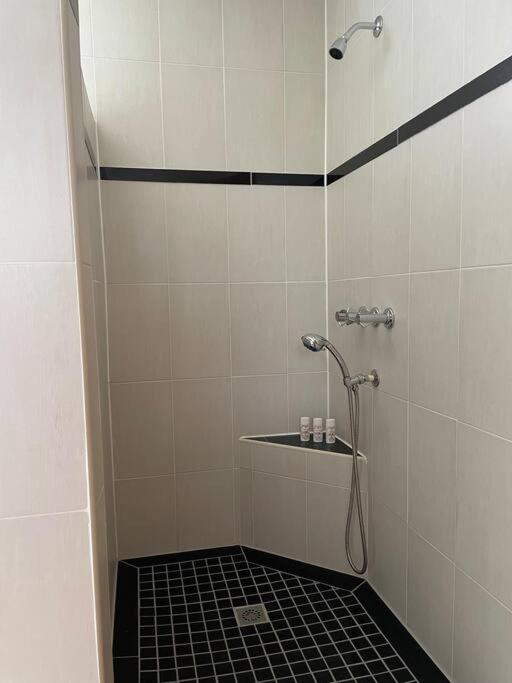 Spring Garden Mobay Resort Luxurious Apartments 蒙特哥贝 外观 照片