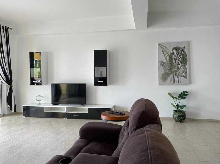 Spring Garden Mobay Resort Luxurious Apartments 蒙特哥贝 外观 照片